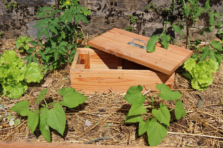 Lombricomposteur à enterrer en bois - pour 1 à 4 personnes - TERRESTRIS